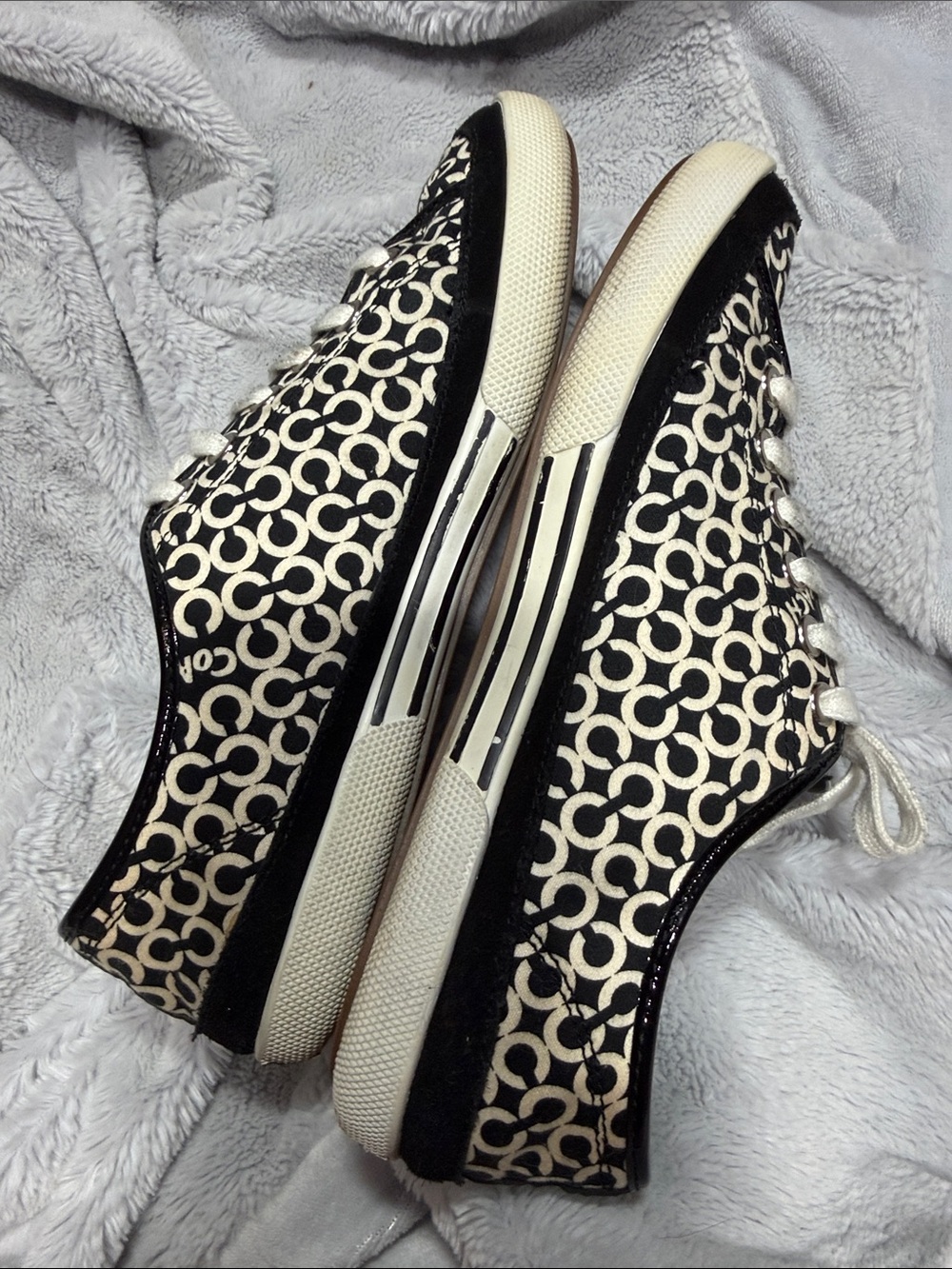 Coach Edith Black & White Signature Circle Print Women's 9.5 Sneakers - Picture 3 of 5